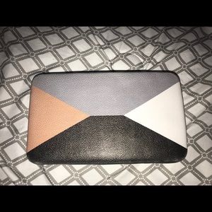 Block colored wallet